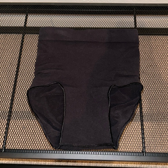 SKIMS Other - Skims High waisted Briefs in Black